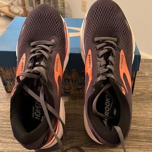 NWOT Brooks Ghost 15